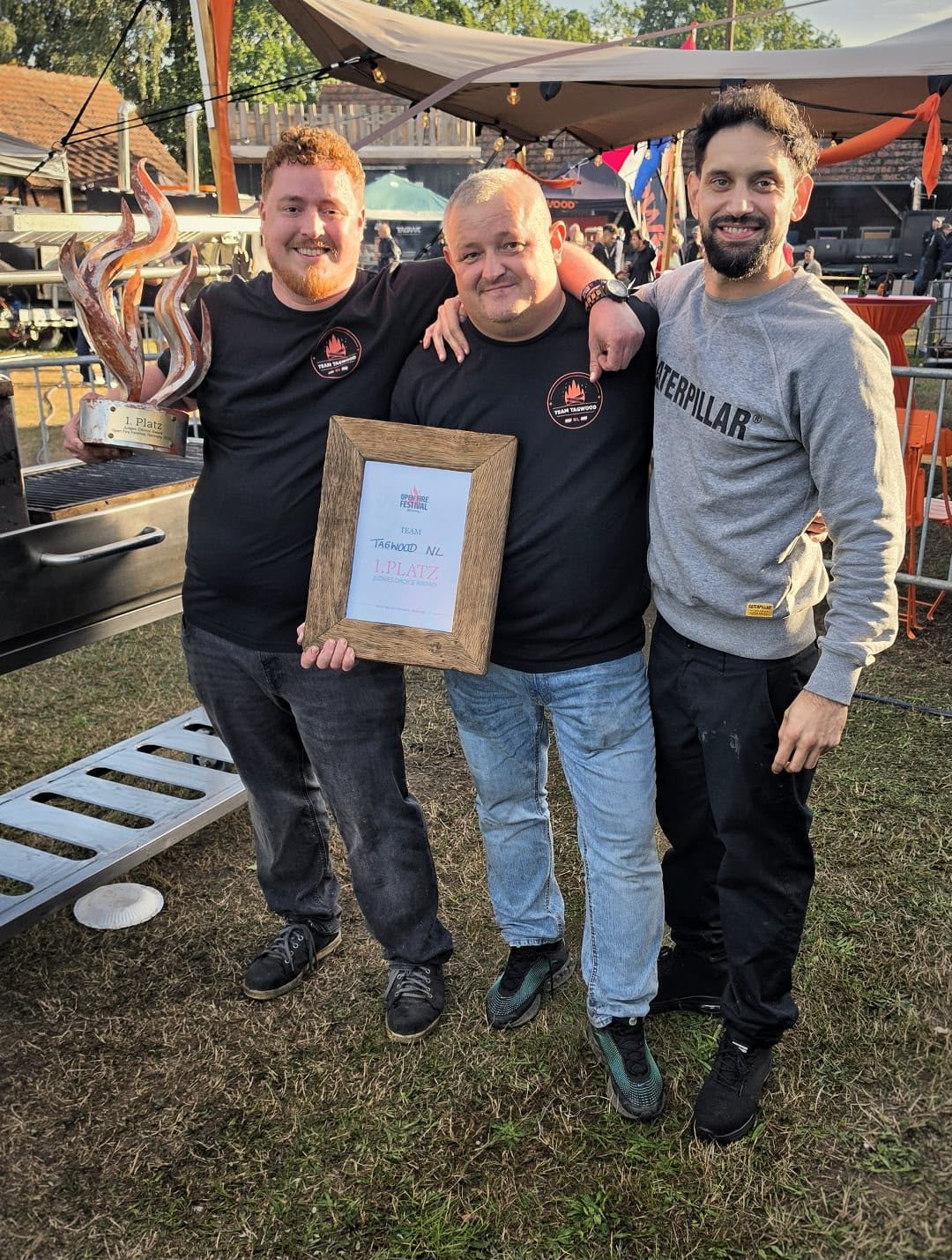 Team Tagwood NL with the trophy and certificate in Germany